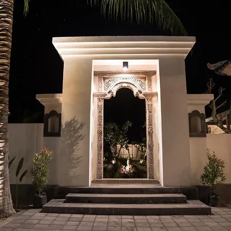 Kayuna Villa